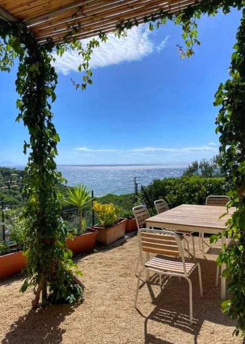 Garden, Dining area, Sea view