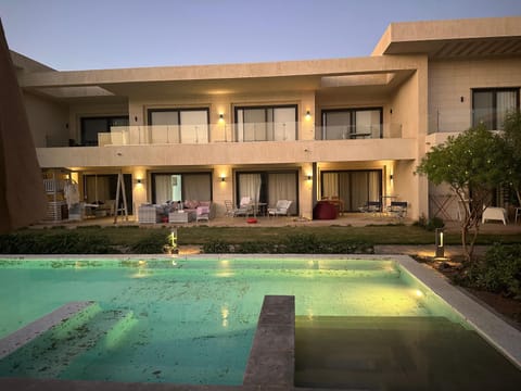 Property building, Swimming pool