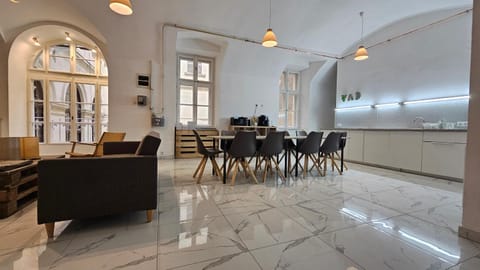 Communal lounge/ TV room, Kitchen or kitchenette, Living room, kitchen