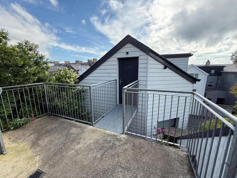 Property building, Balcony/Terrace