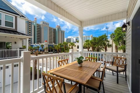 DriftMint- Ocean View- Dog friendly, Garage House in Myrtle Beach
