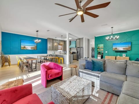 Don't Worry, Beach Happy House in Destin