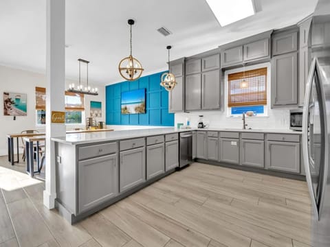 Don't Worry, Beach Happy House in Destin