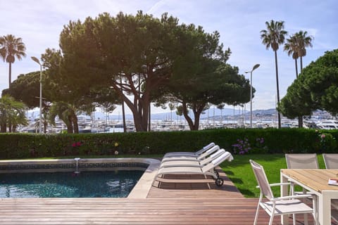 FRGK "Villa Maria Croisette Luxury Cannes Villa near Beach Ultra-Fast Wi-Fi" Villa in Cannes