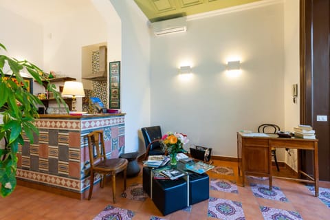 Lobby or reception, Seating area