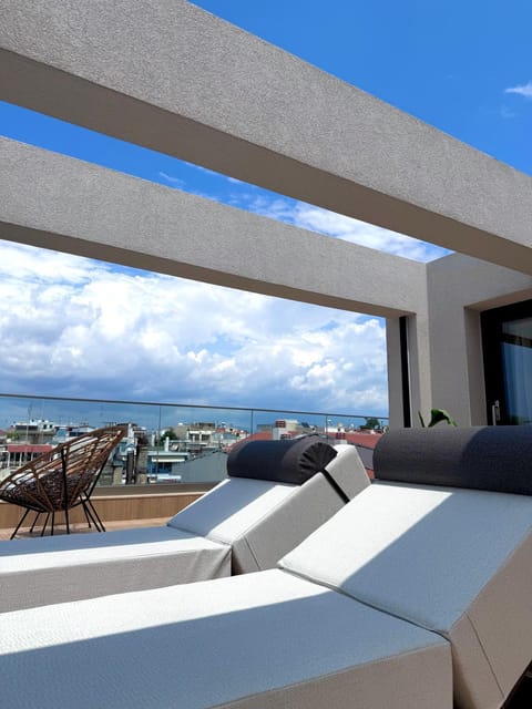 Patio, Day, View (from property/room), Balcony/Terrace, Seating area, Sea view