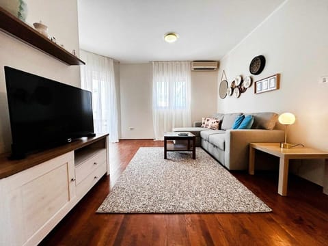 TV and multimedia, Seating area