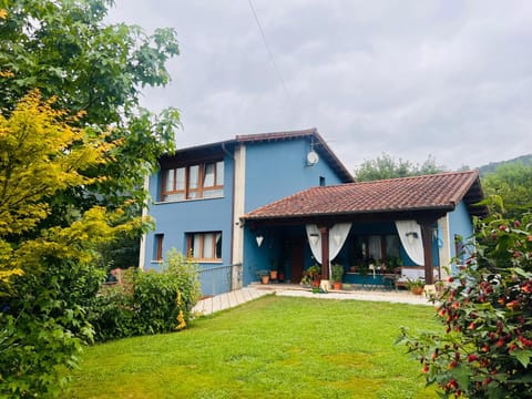 Property building, Natural landscape, Garden
