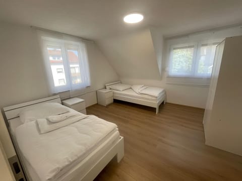Bed, Photo of the whole room, Bedroom, wardrobe