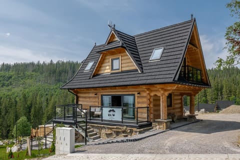 Property building, Spring, Day, Balcony/Terrace