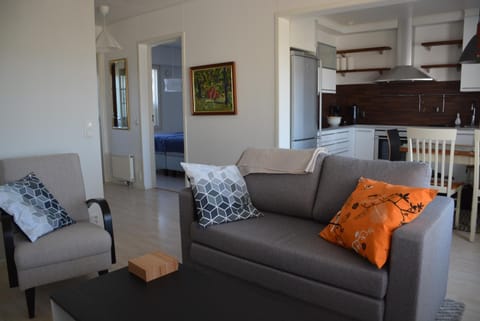 Kitchen or kitchenette, Seating area