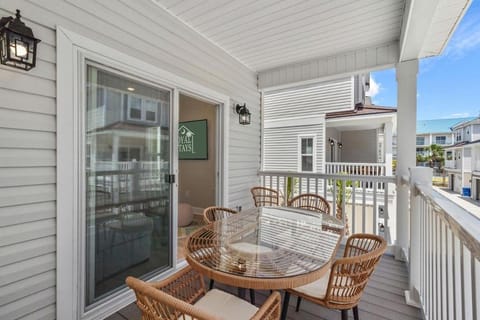 Coral Crush - Across from Ocean & Dog friendly House in Myrtle Beach