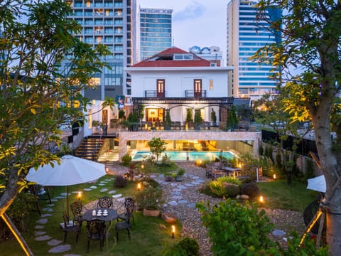 Property building, Garden, Garden view
