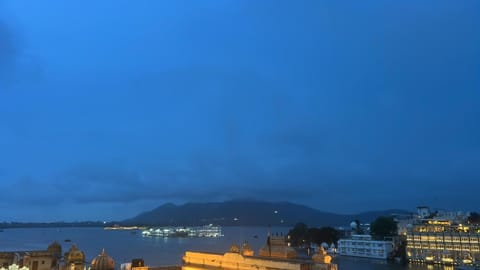 View (from property/room), City view, City view, Lake view