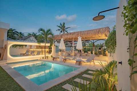 Garden, Garden view, Pool view, Swimming pool, Sunset