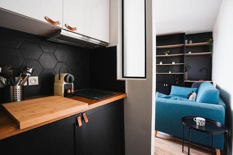 Kitchen or kitchenette, Living room