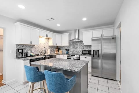 Pool,FirePit,Gym,Game Rm,4BR3BA,Near Parris Island Villa in Port Royal