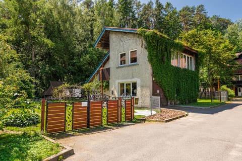 Property building, Natural landscape, Garden