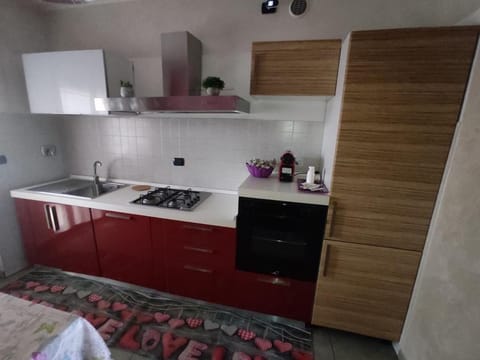 Kitchen or kitchenette, pet friendly