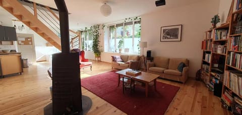 Library, Living room