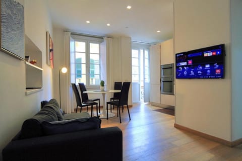 TV and multimedia, Dining area, Evening entertainment