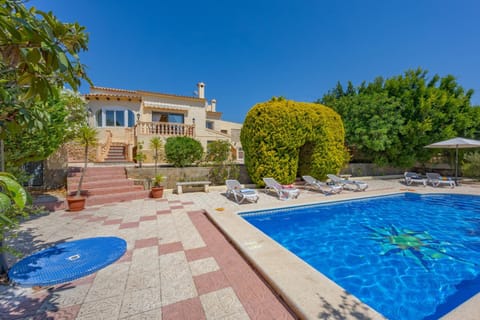 Property building, Facade/entrance, Off site