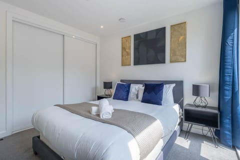 Bed, Bedroom, wardrobe