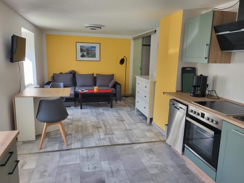 Kitchen or kitchenette, Living room