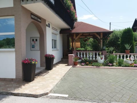 Guesthouse Tomas Bed and Breakfast in Plitvice Lakes Park