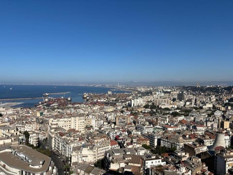 City view, Sea view