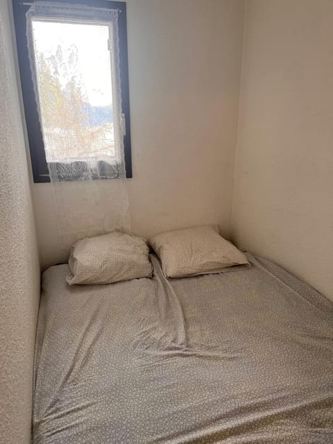 Vue montagne, proche remontées mécaniques et commodités, Risoul Apartment in Piedmont