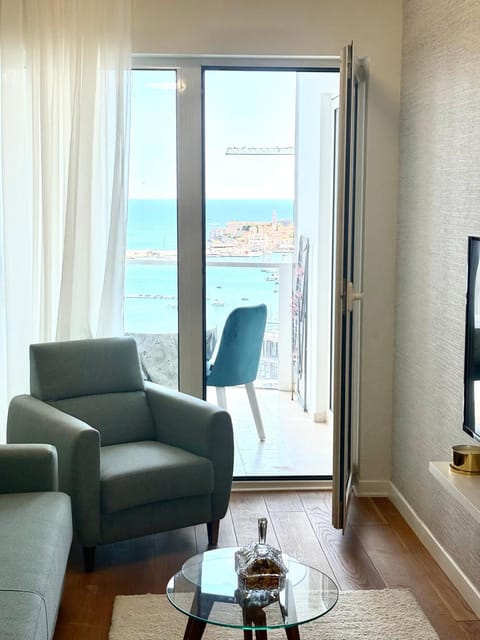 Living room, Sea view