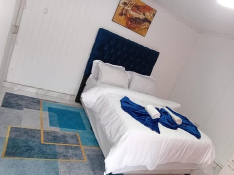 PEACEFUL SLEEP lodge 1 Bed and Breakfast in Cape Town