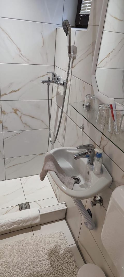 House Zaterini Bed and Breakfast in Lika-Senj County