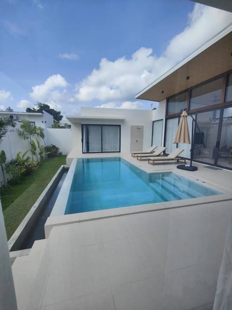 Balcony/Terrace, Swimming pool