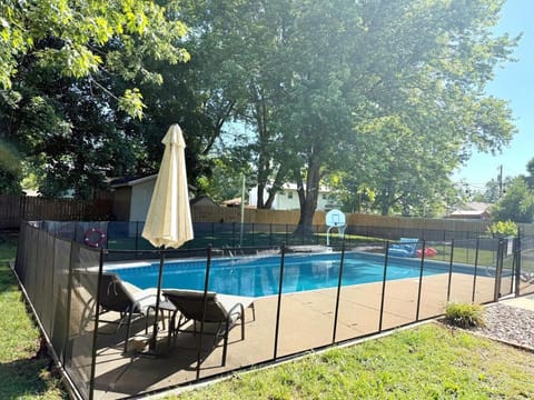 Scissortail Springs- Pool - Fire pit - Games House in Springfield