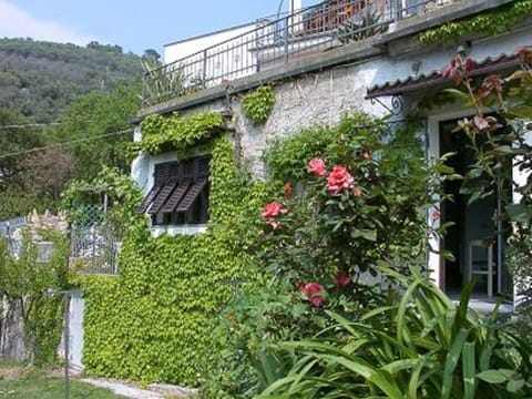 Casa Blu Apartment in Liguria
