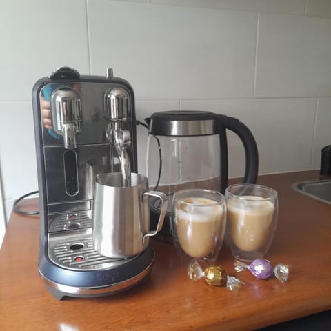 Coffee/tea facilities, Kitchen or kitchenette