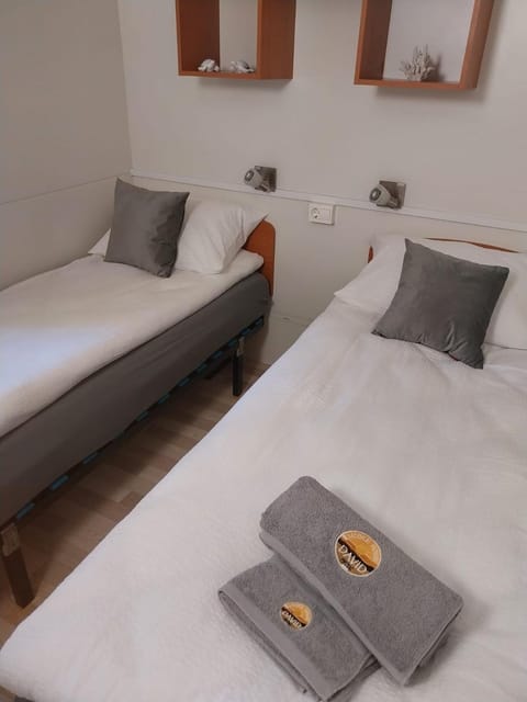 Mobile Home DAVID Pirovac House in Tisno