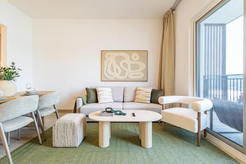 Families & Groups Paradise 5 min from Yas Island Theme Parks Apartment in Abu Dhabi