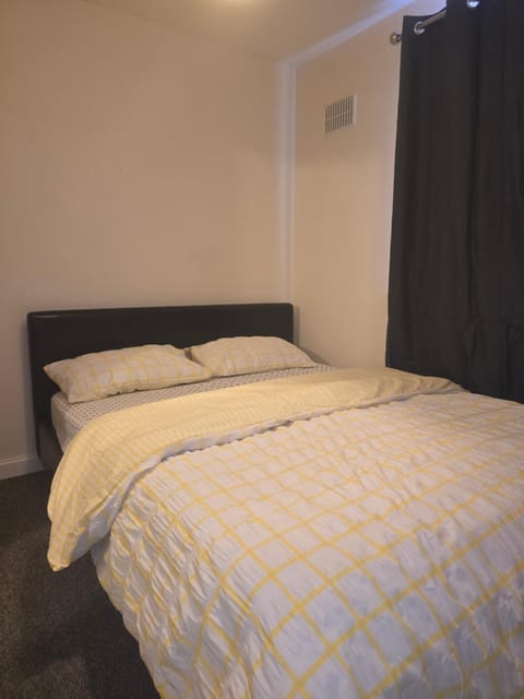 Cozy room in Wolverhampton city centre Vacation rental in Wolverhampton