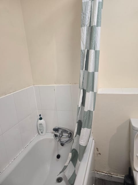 Cozy room in Wolverhampton city centre Vacation rental in Wolverhampton