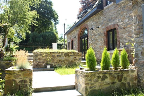 Facade/entrance, Garden