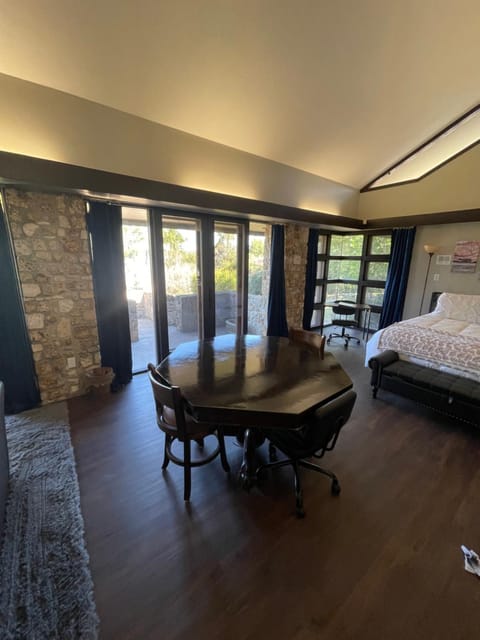 Hotel-Style Private Suite-Lake View-Gardens Vacation rental in Lake Wales