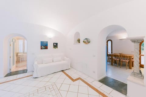 Living room, Photo of the whole room, Seating area