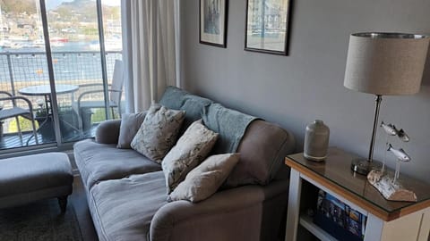 2 Bedroom Harbour Apartment House in Porthmadog