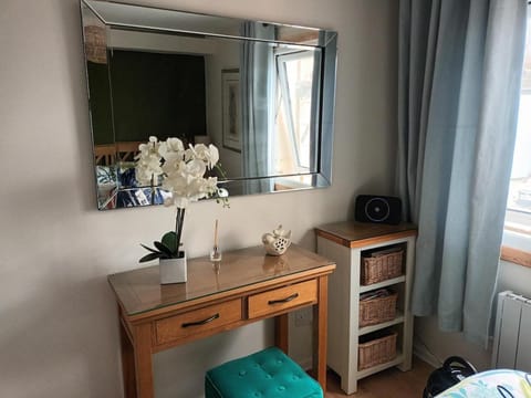 2 Bedroom Harbour Apartment House in Porthmadog