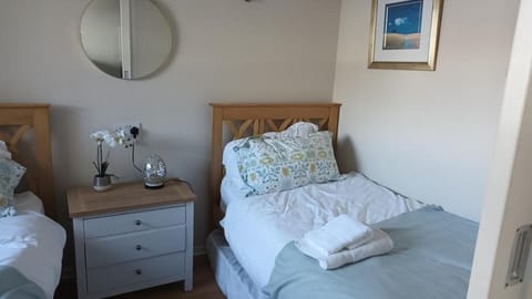 2 Bedroom Harbour Apartment House in Porthmadog