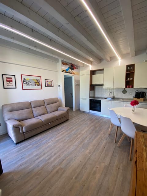 Living room, Seating area, Dining area, kitchen