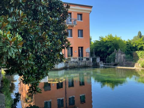 Property building, Lake view, Inner courtyard view